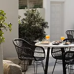 Iria Art Hotel 4*