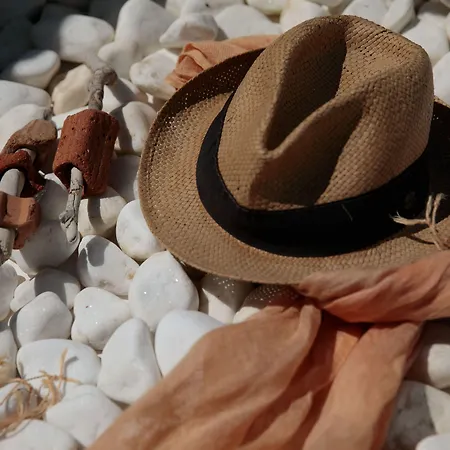 Iria Art Agia Anna (Naxos)